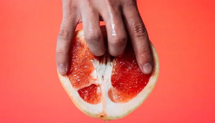 female masturbation orange symbole