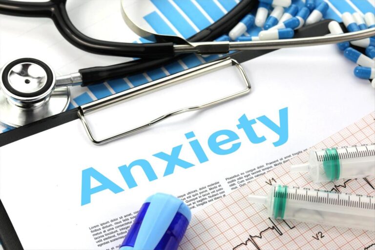 A Guide To Manage Anxiety | How to cope up with it